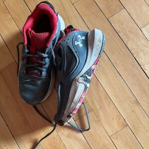 Under armour boys shoes